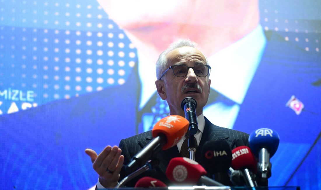 Ulaştırma ve Altyapı Bakanı Abdulkadir Uraloğlu, Çankırı Atatürk Kültür Merkezi’nde