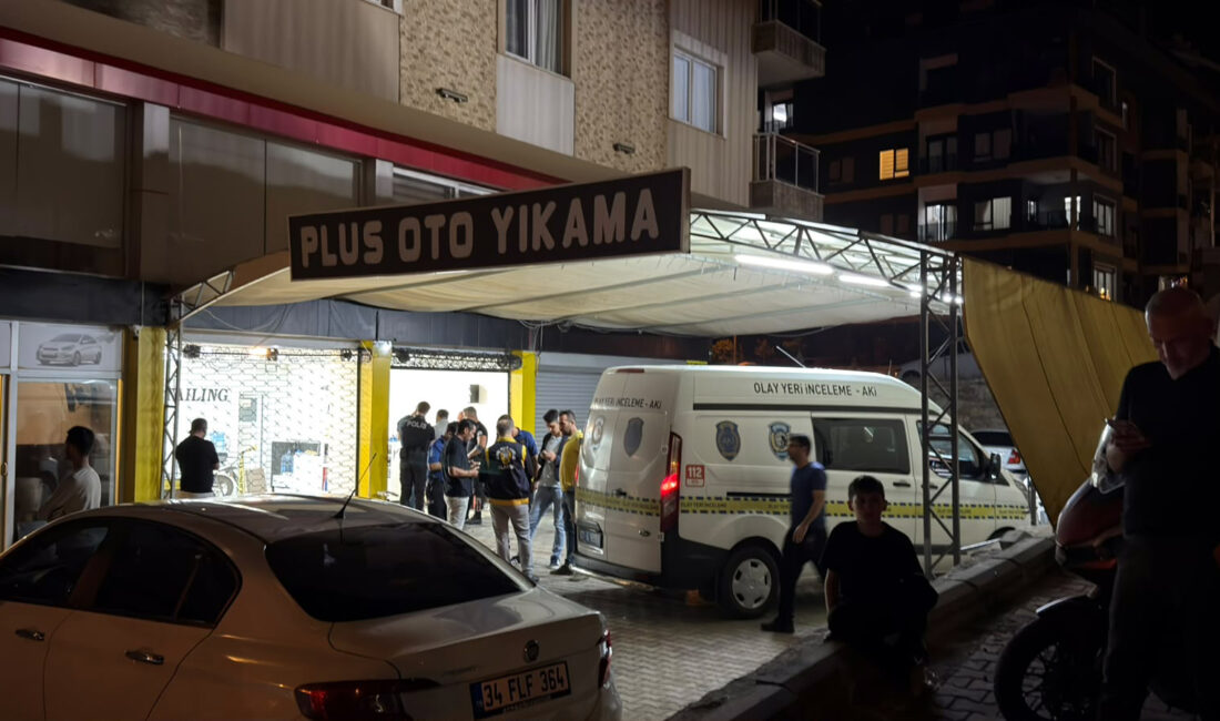 Antalya’nın Alanya ilçesinde bir iş yerinde çıkan silahlı kavgada Ahmet