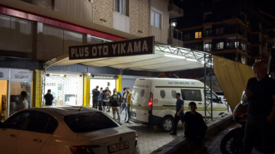 Antalya’nın Alanya ilçesinde bir iş yerinde çıkan silahlı kavgada Ahmet