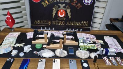 İzmir’in Menemen ilçesinde emniyet güçleri, uyuşturucu madde ve yasa dışı