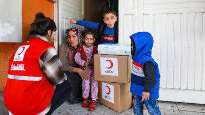 Türk Kızılay, bünyesindeki toplam gönüllü sayısının 500 bin sınırını geride