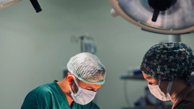 Siirt Eğitim ve Araştırma Hastanesi’nde görev yapan Çocuk Cerrahisi Uzmanı