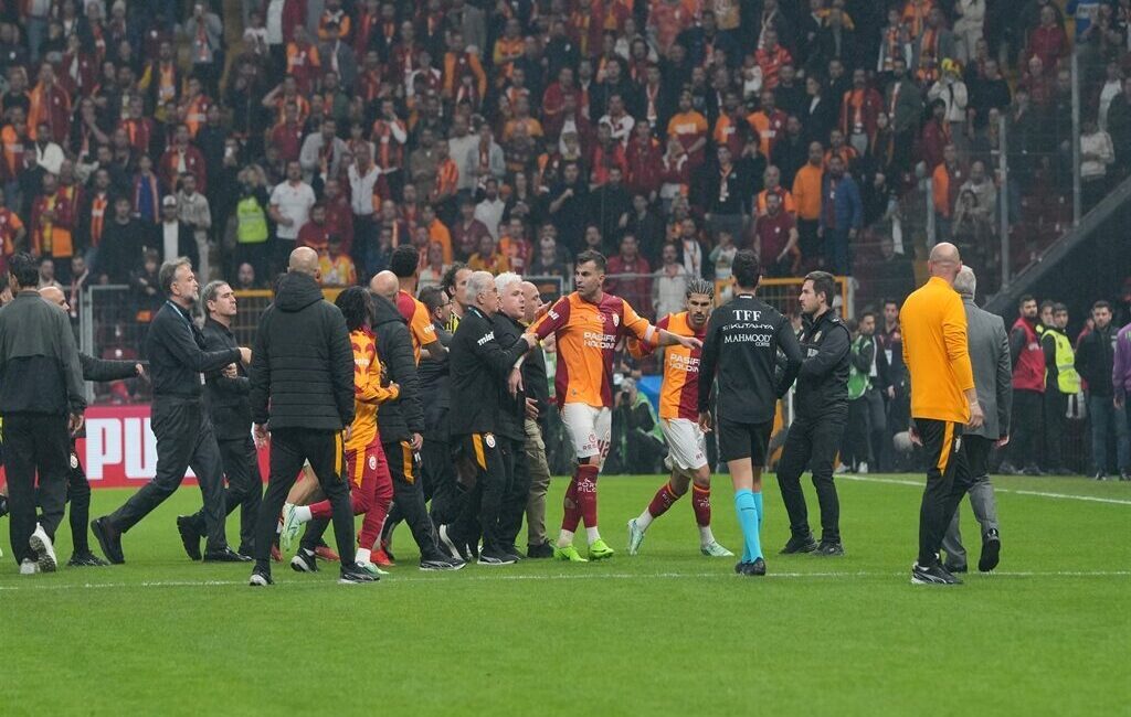 Türkiye Futbol Federasyonu, derbi maçın ardından yaşanan olaylar nedeniyle Galatasaraylı