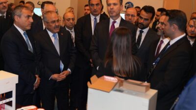 Ankara'da düzenlenen IV. Ar-Ge Yaygınlaştırma Zirvesi'nde, 46 proje arasından birinci