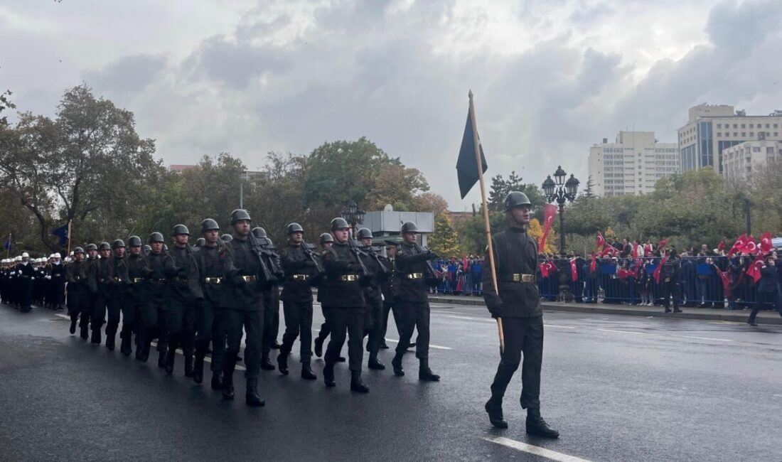 29 Ekim Cumhuriyet Bayramı kutlamaları kapsamında Ankara'da düzenlenen kortej, TBMM
