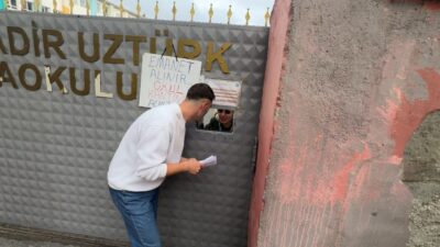 Avcılar'da KPSS Ortaöğretim sınavına girmek için yola çıkan adaylar, okul