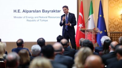 Enerji ve Tabii Kaynaklar Bakanı Alparslan Bayraktar, Türkiye'nin 2053 yılında