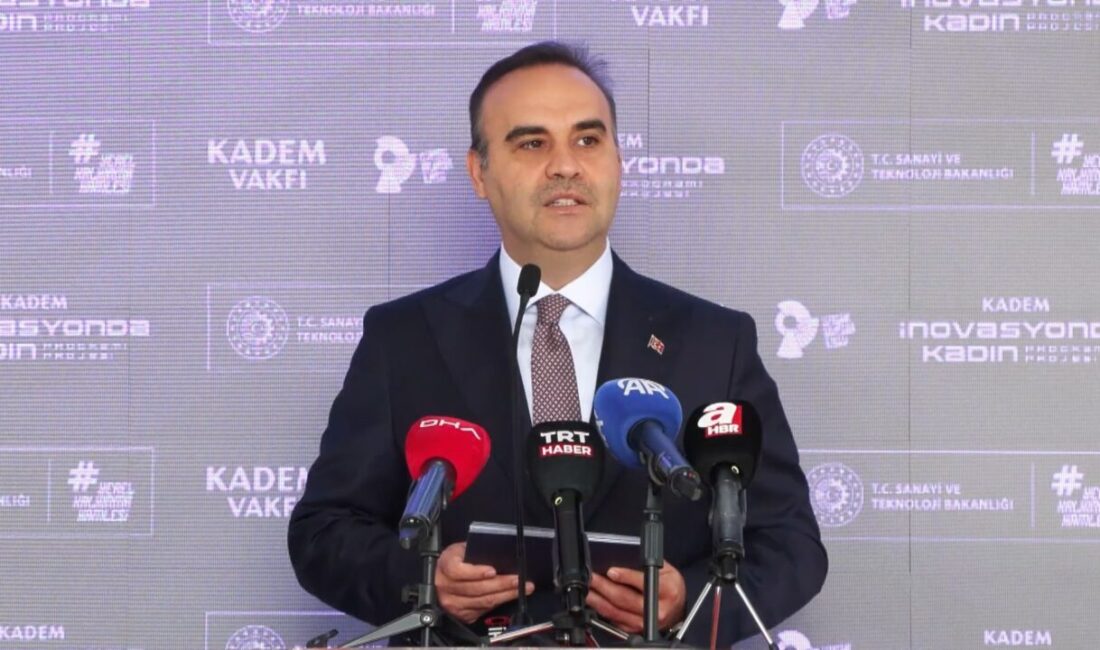 Sanayi ve Teknoloji Bakanı Mehmet Fatih Kacır, kadınların bilim ve