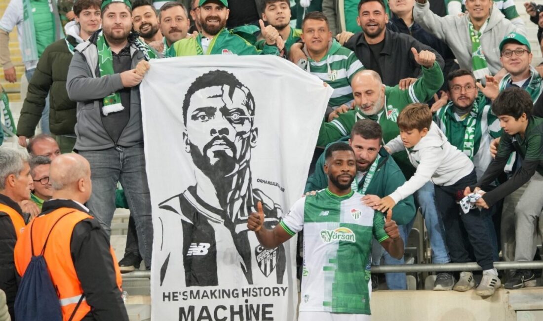 Bursaspor’un Nijeryalı golcüsü Kelechi Iheanacho, Pendikspor maçında da fileleri havalandırarak