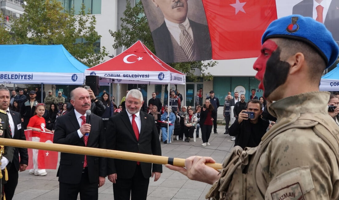 Çorum’da düzenlenen 29 Ekim Cumhuriyet Bayramı törenleri, renkli gösteriler ve