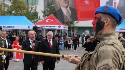 Çorum’da düzenlenen 29 Ekim Cumhuriyet Bayramı törenleri, renkli gösteriler ve