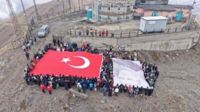 Erzurum Atatürk Üniversitesi öğrencileri, Cumhuriyetin 103’üncü yıl dönümü dolayısıyla 3