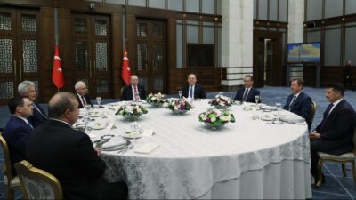 Cumhurbaşkanı Recep Tayyip Erdoğan, yüksek mahkeme başkanlarıyla Cumhurbaşkanlığı Külliyesi’nde düzenlenen