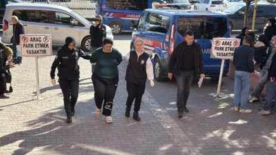 Karabük’te erkek arkadaşını bıçaklayarak ağır yaralayan kadın, çıkarıldığı mahkemece tutuklanarak