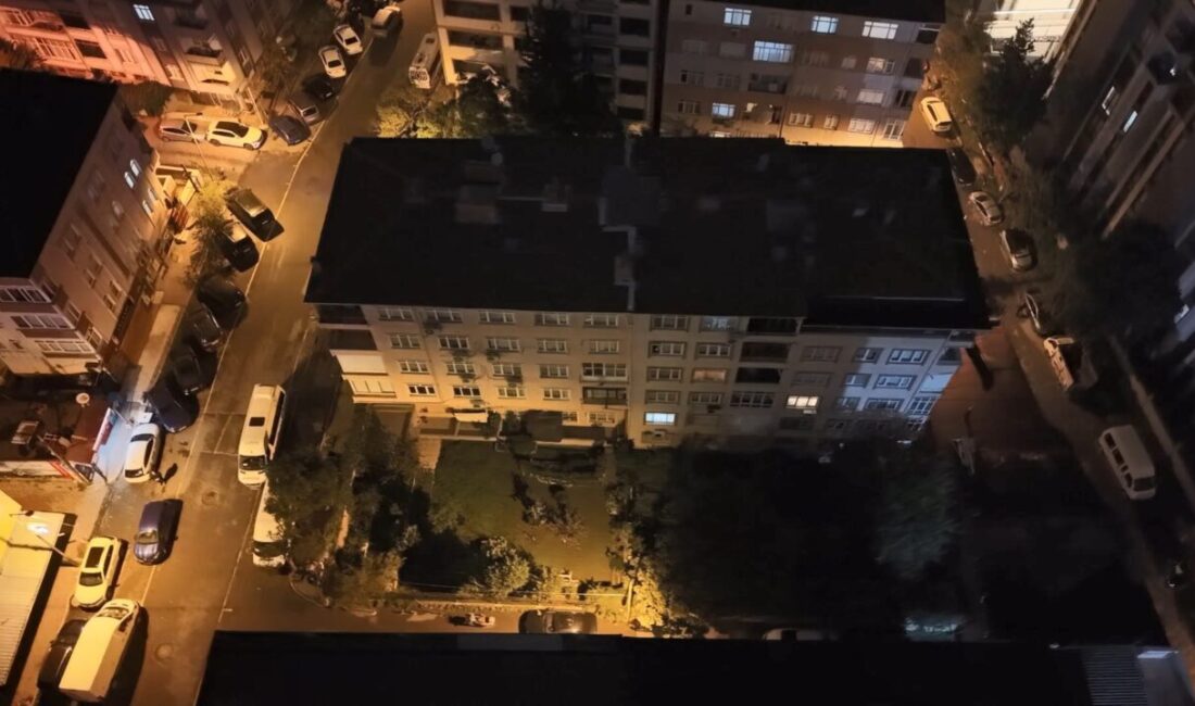 Eyüpsultan’da 5 katlı bir binanın kolonlarından gelen sesler üzerine bölgeye