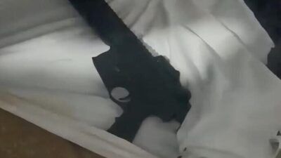 Eyüpsultan’da 3 gün boyunca takip edilen silah kaçakçısı, polisin müşteri