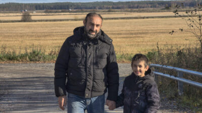 Finlandiya'da yaşayan Hasan Tekgöz, otizm teşhisi konulan oğlunun tedavisi için