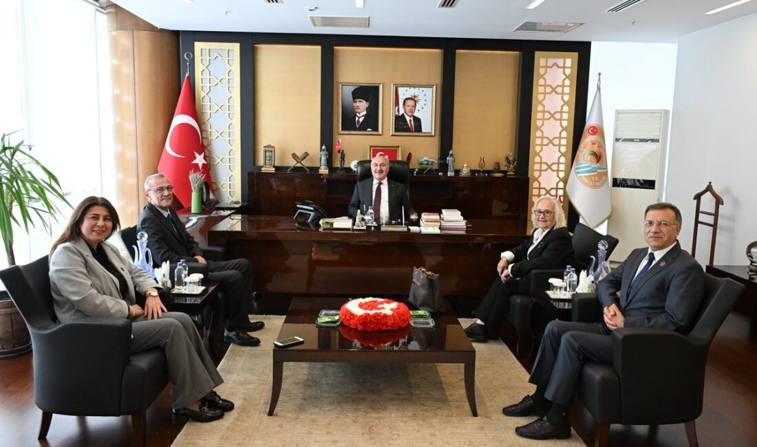Denizli Valisi Yavuz Selim Köşger, kamu kurumları ve sivil toplum