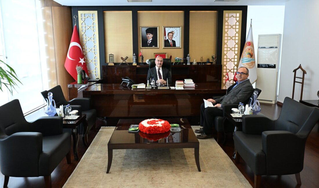 Denizli Valisi Yavuz Selim Köşger, Pamukkale Üniversitesi bünyesinde akademik çalışmalarını