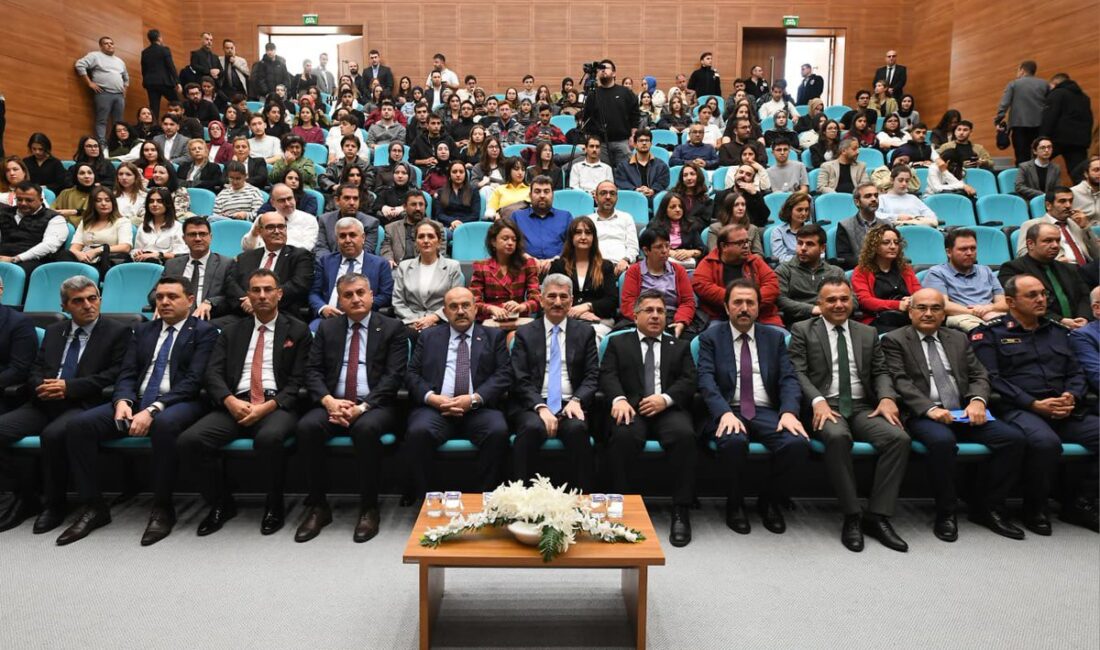 Balıkesir Üniversitesi ev sahipliğinde gerçekleştirilen akademik etkinlikte, hukuk dünyasının önemli