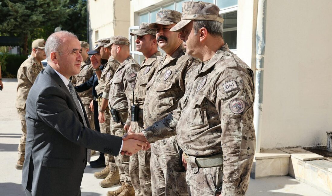 Elazığ Valisi Dr. Numan Hatipoğlu, kentteki güvenlik birimlerine yönelik incelemeleri
