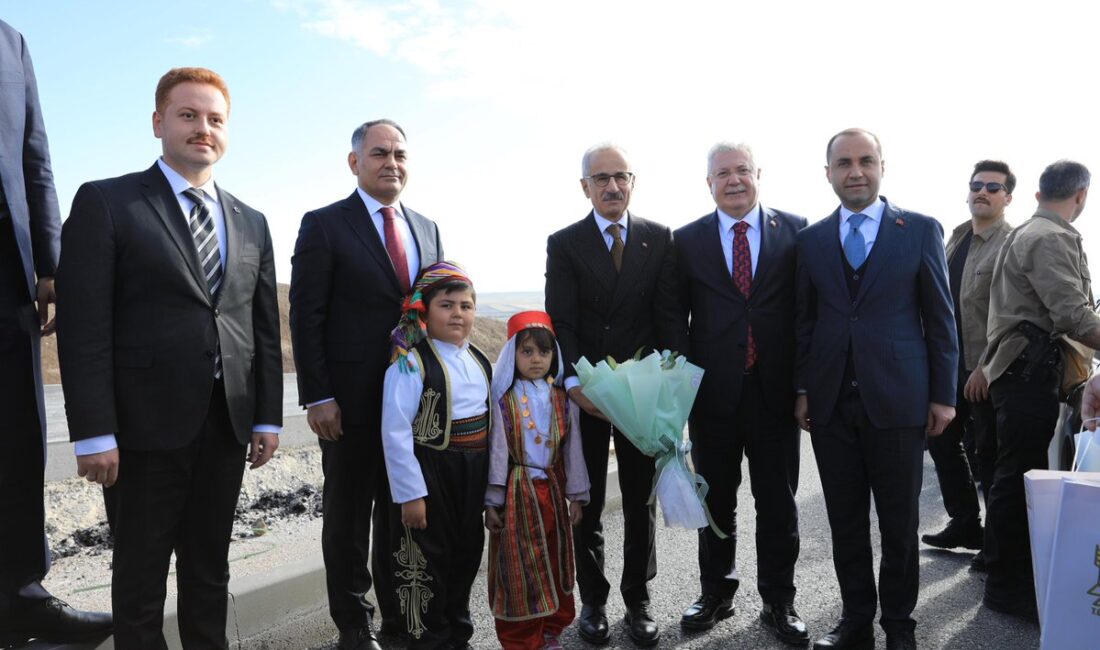 Ulaştırma ve Altyapı Bakanı Abdulkadir Uraloğlu, bir dizi resmi temas,