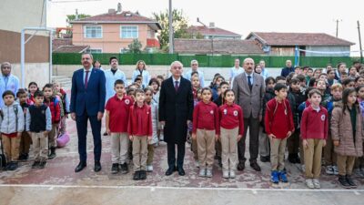 Kırklareli Valisi Uğur Turan, eğitim hizmetlerini yerinde görmek ve incelemelerde