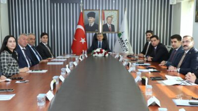 Artvin Valiliği toplantı salonunda, Köylerin Altyapısını Destekleme Projesi (KÖYDES) kapsamında