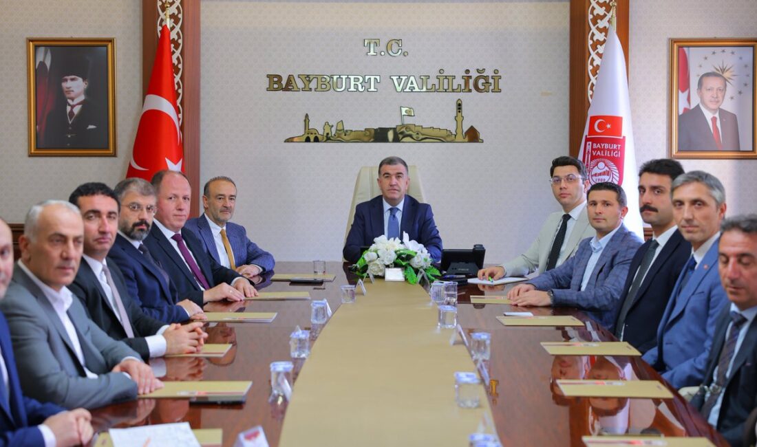 Bayburt Valisi Mustafa Eldivan, kentteki istihdam olanaklarını ve mesleki eğitim
