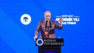 Batman Üniversitesi’nde 2026-2027 akademik yılı heyecanı yaşandı. Üniversite bünyesinde düzenlenen