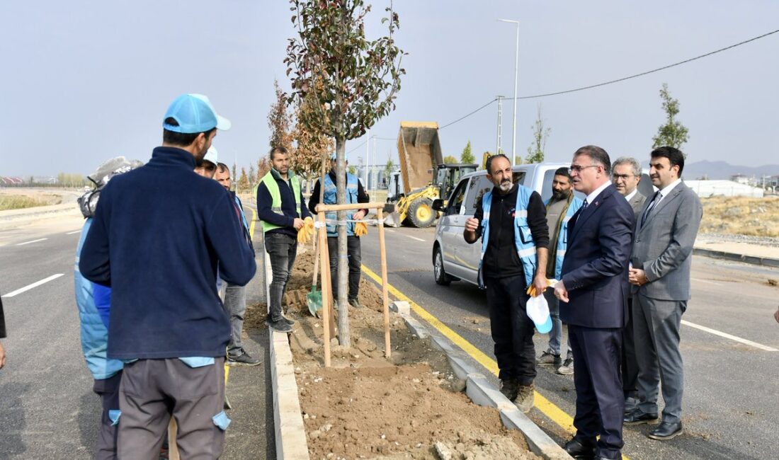 Van Valisi Ozan Balcı, şehir genelinde devam eden ulaşım ve
