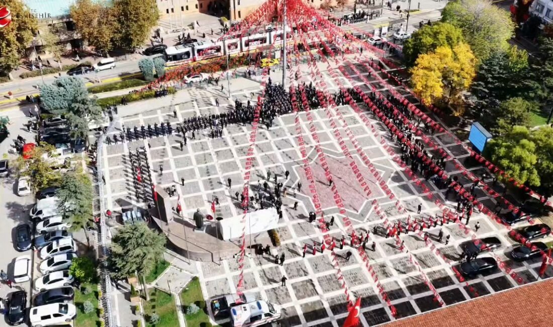 ESKİŞEHİR / TEKHA Eskişehir, Cumhuriyetin kuruluşunun 103. yıl dönümünü büyük