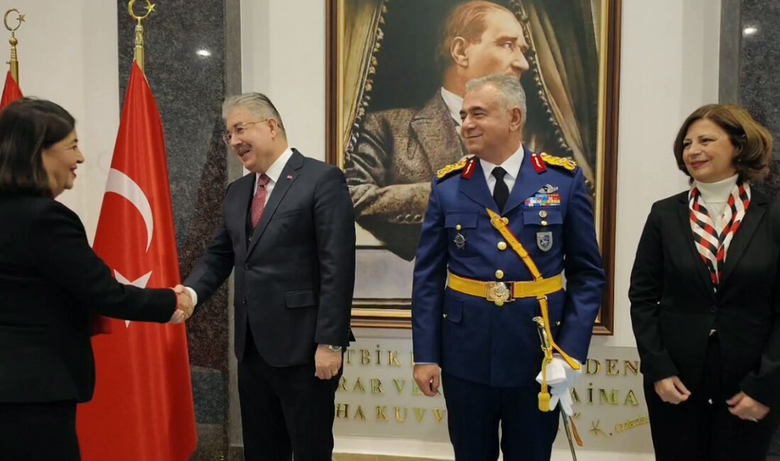 ESKİŞEHİR / TEKHA Eskişehir’de 29 Ekim Cumhuriyet Bayramı coşkusu yaşanıyor.