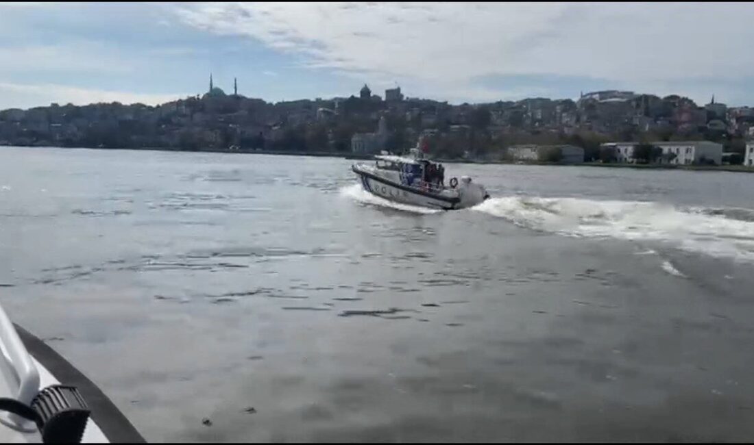 Haliç'te yürütülen arama çalışmaları sırasında bir cansız bedene ulaşıldı. Cesedin,