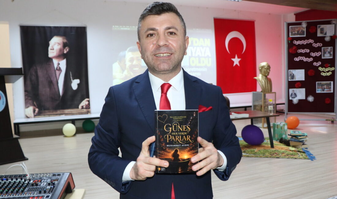 Ordu'da geliştirdiği "İngilizce Sokakta" projesiyle okul koridorlarını minyatür şehirlere dönüştüren