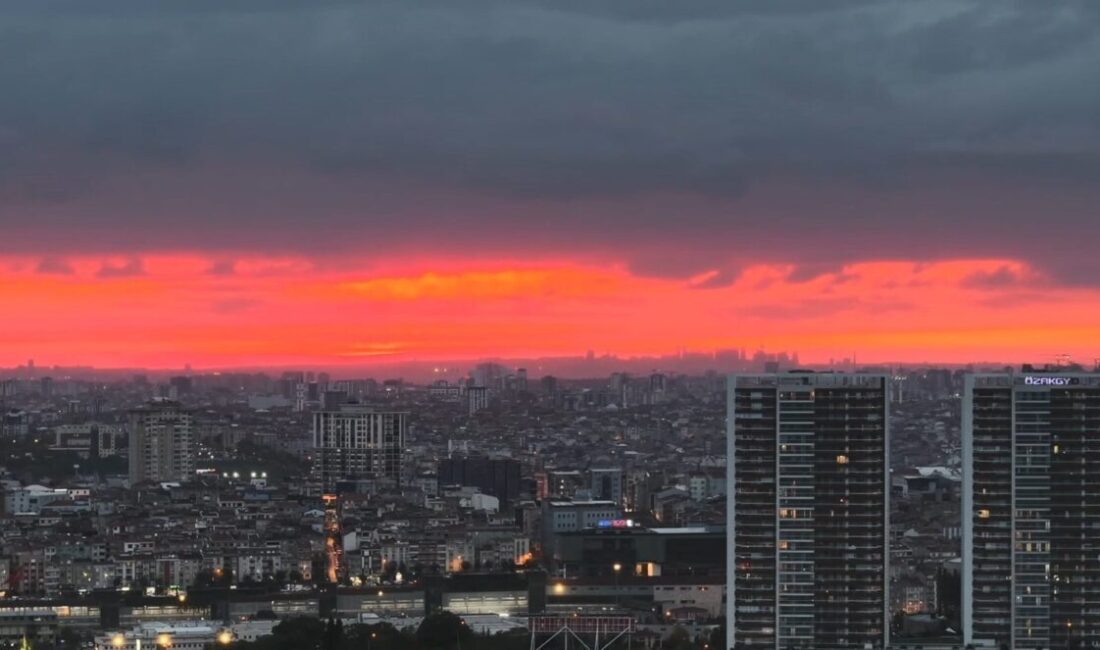 İstanbul'da gün boyu etkili olan sağanak yağışın ardından ortaya çıkan