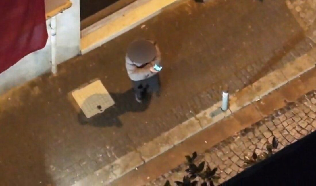 Kadıköy'de şüpheli hareketleri nedeniyle dron ile havadan takip edilen otomobile