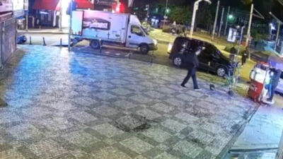 İstanbul Kadıköy'de bir döviz bürosuna düzenlenen silahlı saldırının ardından başlatılan