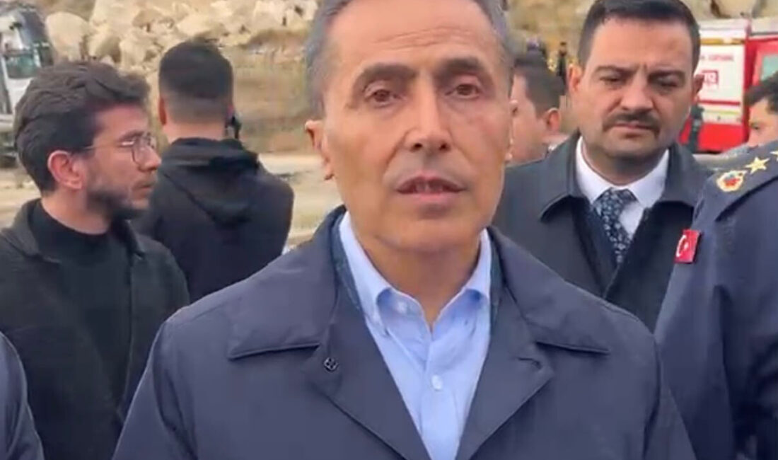 Nevşehir'in Göreme beldesinde aşırı yağışlar nedeniyle peribacasından kopan kaya parçaları
