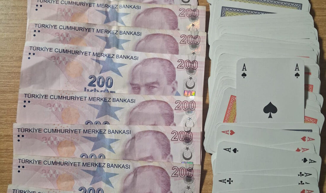 Samsun'un İlkadım ve Canik ilçelerinde düzenlenen denetimlerde kumar oynarken suçüstü