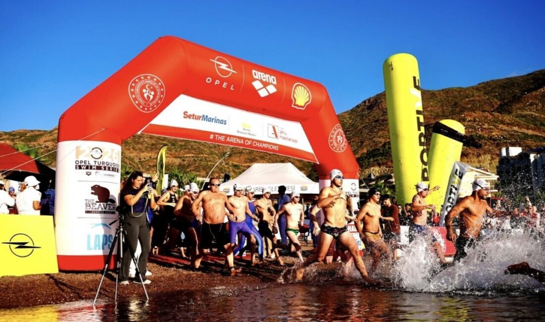 Muğla'nın Marmaris ilçesinde düzenlenen 27'nci Uluslararası Arena AquaChallenge Yüzme Şampiyonası'na
