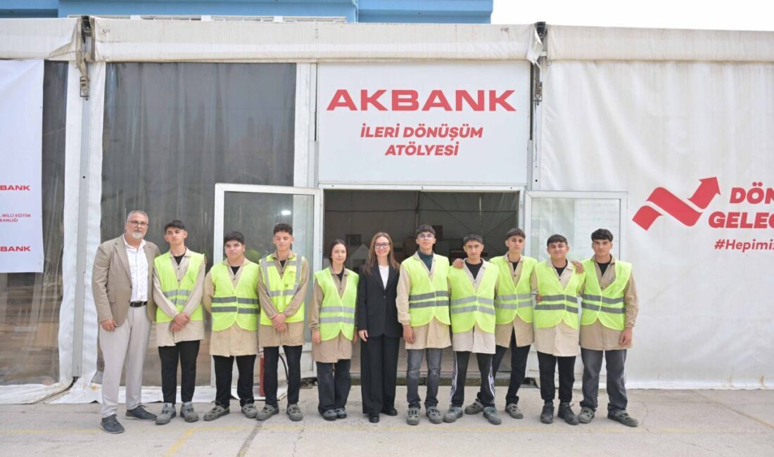 Milli Eğitim Bakanlığı ve Akbank iş birliğiyle hayata geçirilen "Dönüşümde