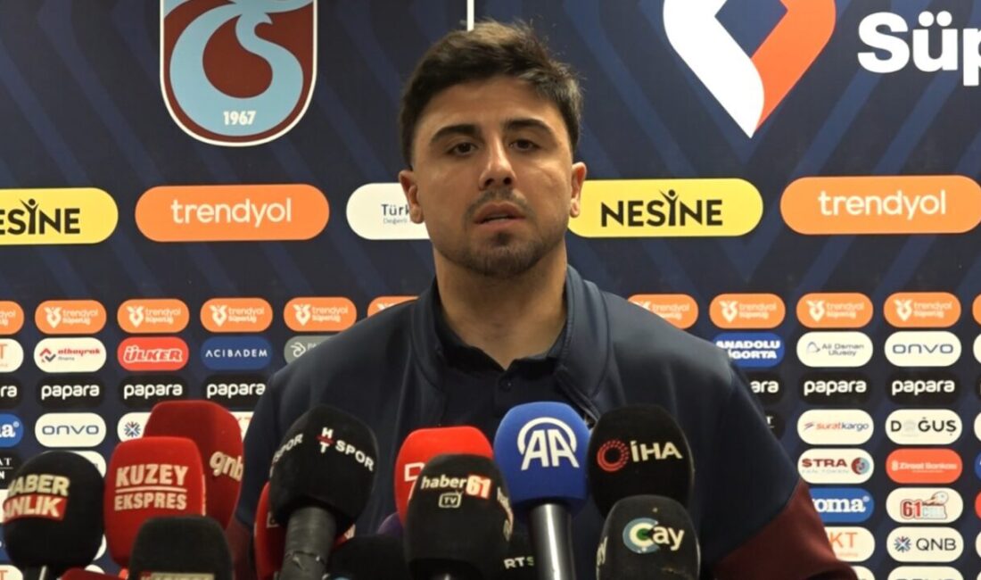 Trabzonspor forması giyen Ozan Tufan, Beşiktaş karşısında alınan 2-0'lık galibiyetin
