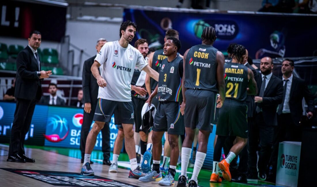 Türkiye Sigorta Basketbol Süper Ligi'nde Tofaş'ı 74-72 mağlup eden Aliağa
