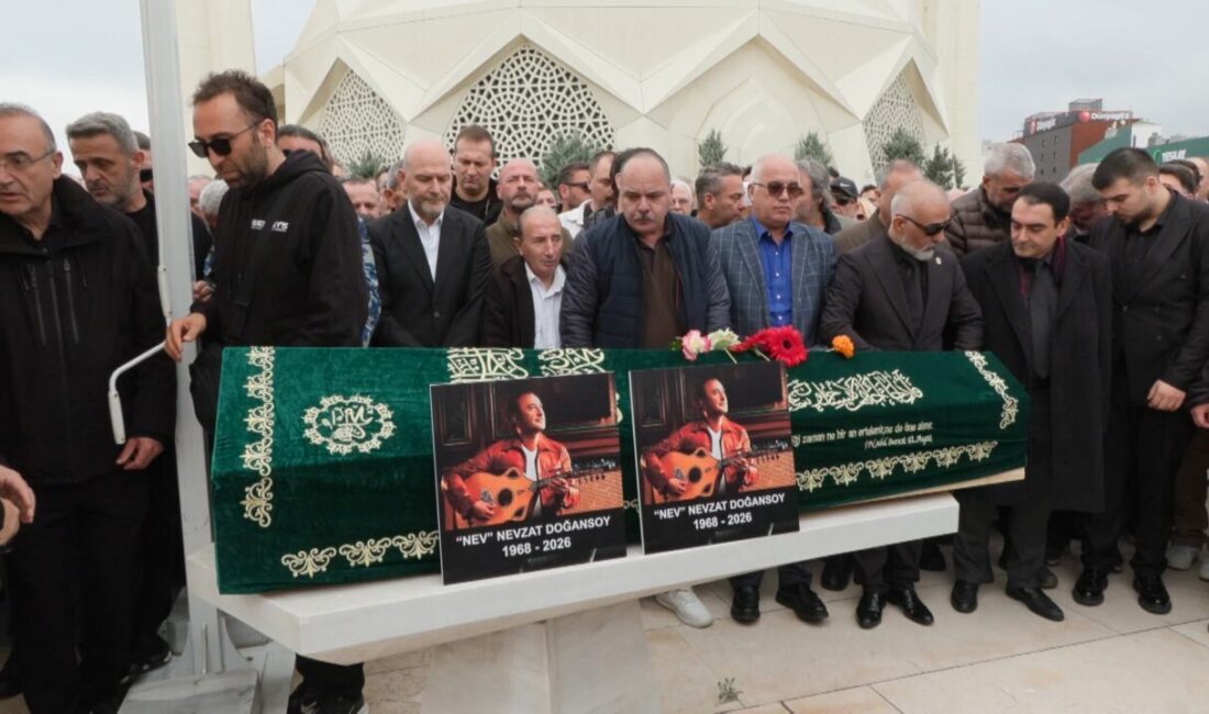 Karaciğer yetmezliği nedeniyle 57 yaşında hayatını kaybeden ünlü şarkıcı Nevzat