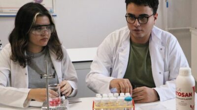 Erzurumlu lise öğrencileri, yatağa bağımlı hastalarda oluşan yaraların tedavisi için