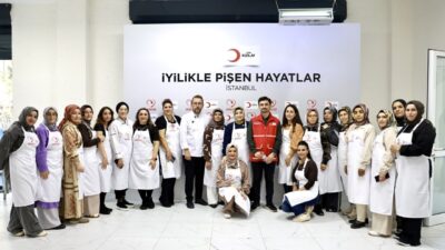 Türk Kızılay’ın yürüttüğü İyilikle Pişen Hayatlar projesi kapsamında Diyarbakırlı kadınlar,