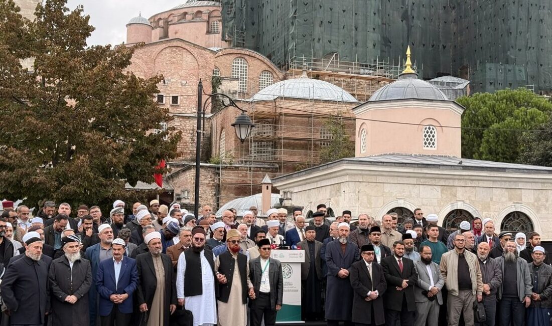 İstanbul'da düzenlenen Uluslararası İslam Birliği Konferansı'nda, İslam dünyasının ortak hareket