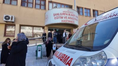 Şanlıurfa'da bir velinin okula getirdiği yaprak sarmasından yiyen 12 öğrenci,